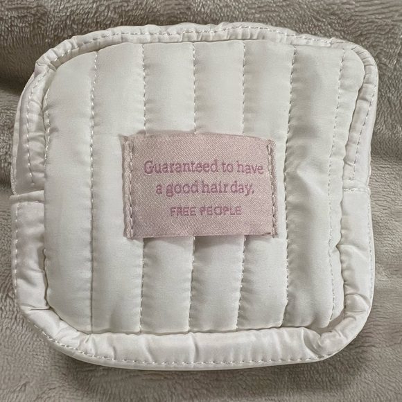 Free People Handbags - Free People Movement Quilted Mini Cosmetic Travel Bag NWOT